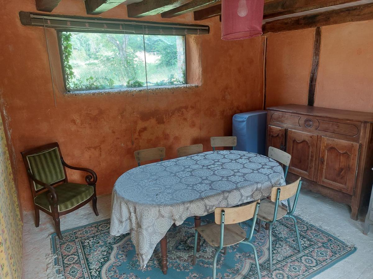 Les Anniquins Villa Ivoy-le-Pre Bagian luar foto